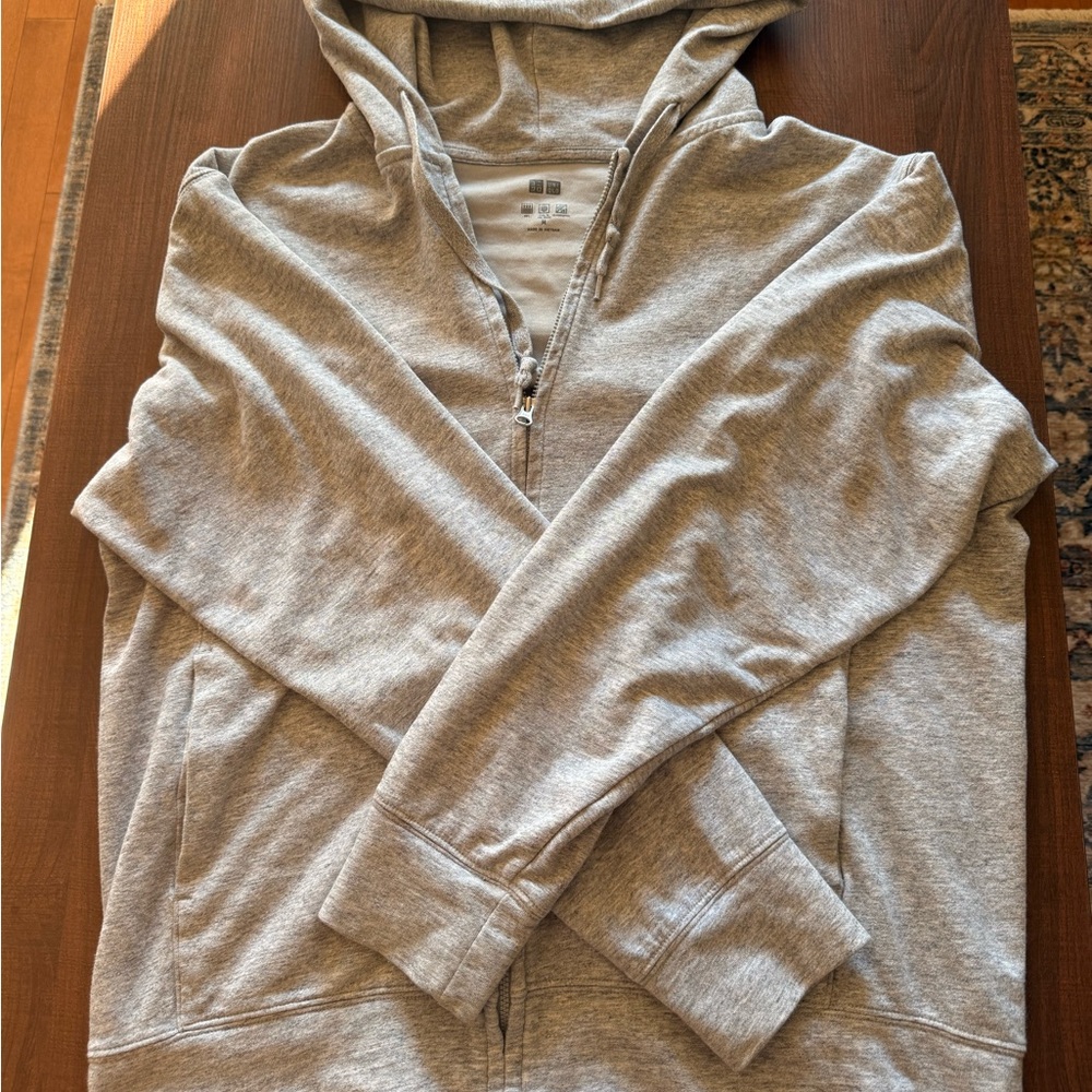Uniqlo Unisex Light Gray Zip-Up Sweater